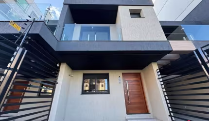 Casa com 3 quartos à venda na Rua Padre Pedro F Piccoli, 437, Vinhedos, Caxias do Sul por R$ 772.000