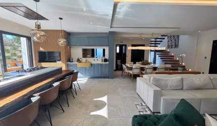 Casa em Condominio para Venda - 400m², 5 dormitórios, sendo 5 suites, 4 vagas - Nossa Senhora da Saú