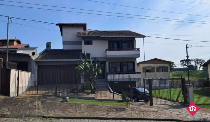Casa com 3 quartos à venda na Rua Hermes João Webber, 731, Sanvitto, Caxias do Sul por R$ 1.600.000