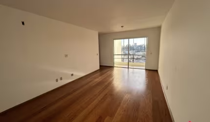 Apartamento Espacoso com 3 Quartos em Excelente Localização!