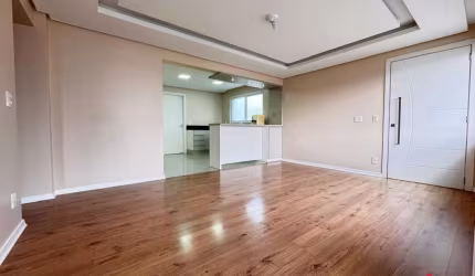 Apartamento com 3 quartos à venda na Rua Evaristo de Antoni, 2504, Universitário, Caxias do Sul por R$ 550.000