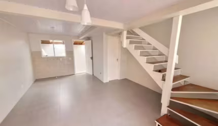 Casa com 2 quartos à venda na Rua Carlos Angelo Ponzan, 271, São Luiz, Caxias do Sul por R$ 238.000