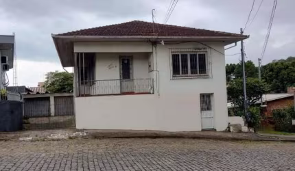 Casa com 3 quartos à venda na Rua Aldo Locatelli, 1600, Petrópolis, Caxias do Sul por R$ 560.000