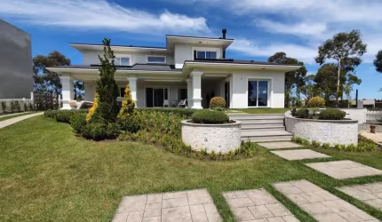 Casa em Condominio para Venda - 420m², 4 dormitórios, sendo 3 suites, 3 vagas - São Ciro