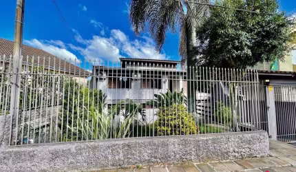 Casa para Venda - 209m², 3 dormitórios, sendo 1 suites, 4 vagas - Rio Branco
