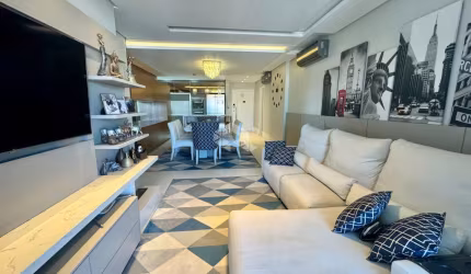 Apartamento com vista para o mar semimobiliado com 3 dormitórios, sendo 3 suítes, 3 vagas de garagem, hobby box no bairro Estreito em Florianópolis/SC