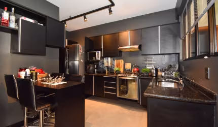 APARTAMENTO DE ALTO PADRÃO COM 4 QUARTOS E 3 VAGAS PRÓXIMO À BEIRA-MAR NORTE EM FLORIANÓPOLIS/SC