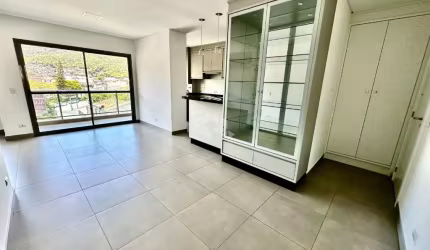 Apartamento semimobiliado com 3 dormitórios/quartos A Venda - Monte Verde, Florianópolis SC