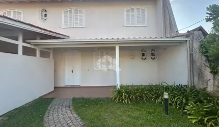 CASA COM 4 QUARTOS 1 SUÍTE E VISTA PANORÂMICA NO CÓRREGO GRANDE