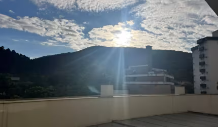 DO COM 3 QUARTOS SENDO 1 SUÍTE E 2 VAGAS NO ITACORUBI FLORIANÓPOLIS