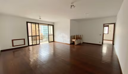 APARTAMENTO COM 4 QUARTOS SENDO 1 SUÍTE E 2 VAGAS NO CORAÇÃO DO CENTRO DE FLORIANÓPOLIS