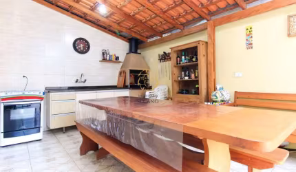 Casa em condomínio fechado com 3 quartos à venda na Rua Padre João Wislinski, 81, Santa Cândida, Curitiba por R$ 749.000