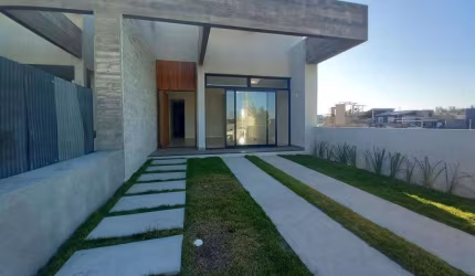 Casa geminada 3 dorm à venda no Bairro JARDIM BEIRA MAR com 85 m² de área privativa - 1 vaga de garagem