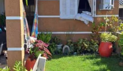 Casa 02 Dorm à venda no Bairro CAPÃO NOVO com 68 m² de área privativa - 2 vagas de garagem