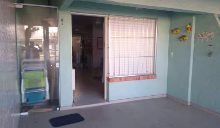 Sobrado 03 Dorm à venda no Bairro CAPÃO NOVO com 80 m² de área privativa - 2 vagas de garagem