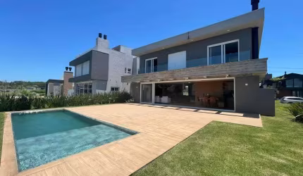 Casa 05 Dorm à venda no Bairro CAPÃO NOVO com 292 m² de área privativa