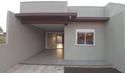 Casa 02 Dorm à venda no Bairro CAPÃO NOVO - 2 vagas de garagem