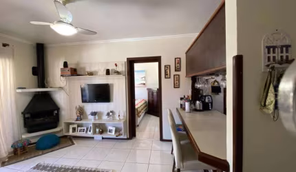 Apartamento 02 Dorm à venda no Bairro CAPÃO NOVO - 1 vaga de garagem