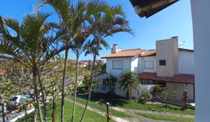 Sobrado 02 Dorm à venda no Bairro CAPÃO NOVO - 1 vaga de garagem