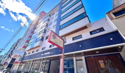 Apartamento 03 Dorm à venda no Bairro CENTRO com 98 m² de área privativa - 1 vaga de garagem
