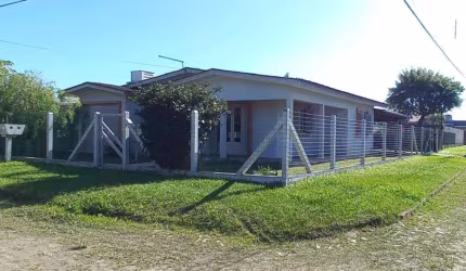 Casa 02 Dorm à venda no Bairro ARROIO TEIXEIRA com 75 m² de área privativa - 1 vaga de garagem