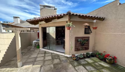 Casa geminada 2 dorm à venda no Bairro CAPÃO NOVO