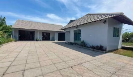 Casa 03 Dorm à venda no Bairro CAPÃO NOVO com 122 m² de área privativa - 4 vagas de garagem