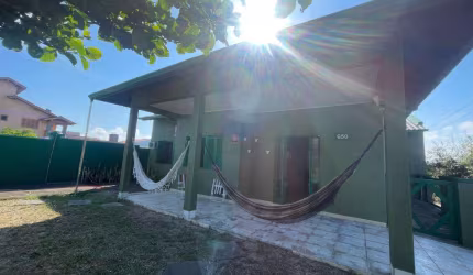 Casa 03 Dorm à venda no Bairro CAPÃO NOVO - 1 vaga de garagem