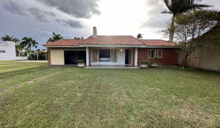 Casa 03 Dorm à venda no Bairro ATLÂNTIDA com 166 m² de área privativa - 2 vagas de garagem
