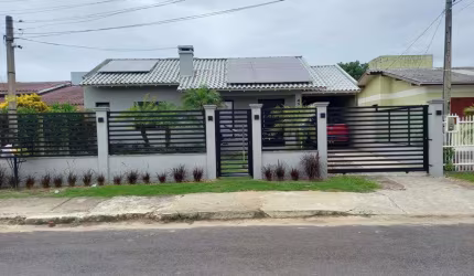 Casa 02 Dorm à venda no Bairro CAPÃO NOVO com 160 m² de área privativa - 2 vagas de garagem