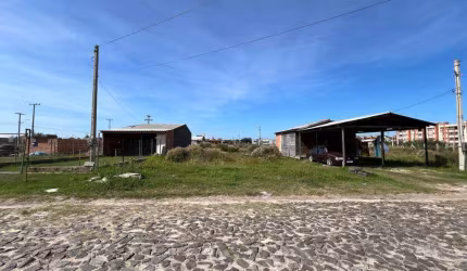 TERRENO à venda no Bairro CAPÃO NOVO