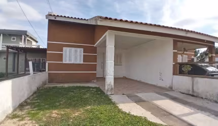 Casa 02 Dorm à venda no Bairro CAPÃO NOVO com 68 m² de área privativa - 1 vaga de garagem