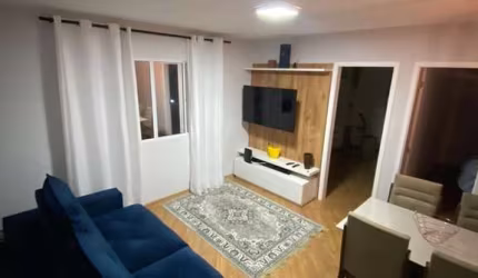 Apartamento térreo mobiliado para venda com 2 dormitórios no Parque do Zuzo.