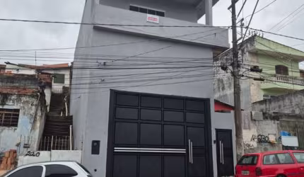Sobrado para venda com 2 dormitórios no Jardim Universo em Mogi das Cruzes.