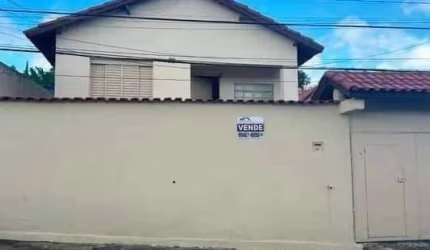 Casa térrea para venda com 2 dormitórios na Vila Suíssa em Mogi das Cruzes.