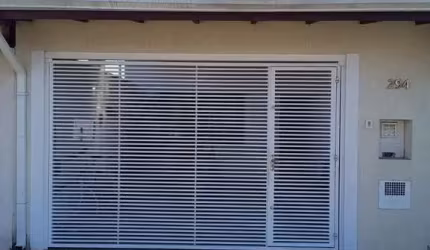 Casa para venda com 3 dormitórios no Jardim Rubi em condomínio fechado