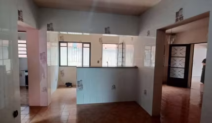 Casa térrea para venda com 3 dormitórios no bairro Caputera em Mogi das Cruzes.