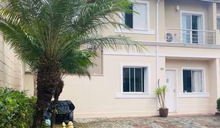 Sobrado para venda com 3 dormitórios no Condomínio Village Meliá Vila Oliveira.