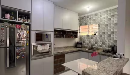 Casa térrea para venda com 2 dormitórios no Botujuru em Mogi das Cruzes.