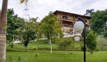 Sítio para venda com sobrado 5 suítes, piscina e 5.000 metros de terreno em Mogi