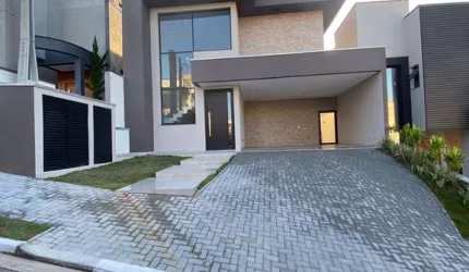 Sobrado novo para venda com 3 suítes e piscina no Condomínio Mosaico Essence.