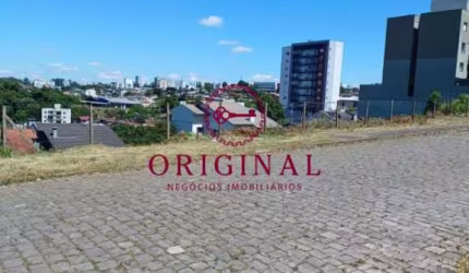 Terreno à venda na Rua Lauro Machado, 397, Kayser, Caxias do Sul por R$ 1.100.000
