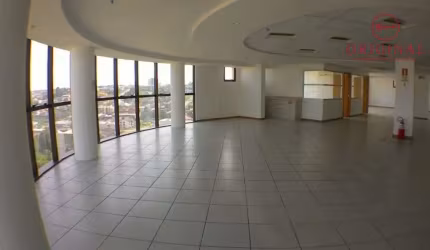 Sala comercial com 4 salas para alugar na Rua Domingos Oliva dos Santos, 90, Villagio Iguatemi, Caxias do Sul por R$ 8.000