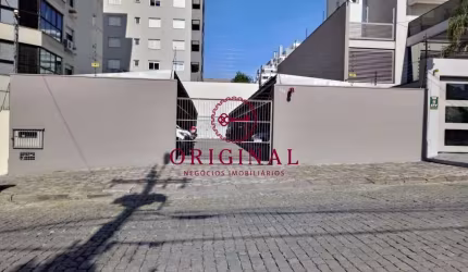 Terreno à venda na Rua Santo Ceroni, 233, Panazzolo, Caxias do Sul por R$ 1.485.000