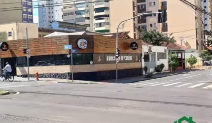 Esquina comercial, central, 438,75 m², ZR-5