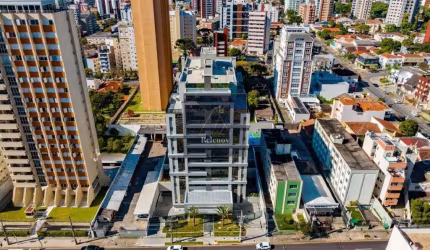 BIGORRILHO - 3 suíte. 4 vagas. 141,71 m² privativos. Face Norte.