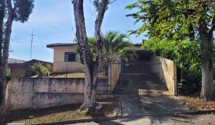 Casa com 3 quartos à venda na Rua Vespasiano Gomes Martins, 32, Taboão, Curitiba, 80 m2 por R$ 420.000