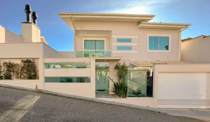 Casa para Venda em Florianópolis, Canto, 4 dormitórios, 1 suíte, 4 banheiros, 2 vagas
