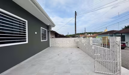 Casa para Venda em São José, Forquilhas, 2 dormitórios, 1 suíte, 3 banheiros, 2 vagas