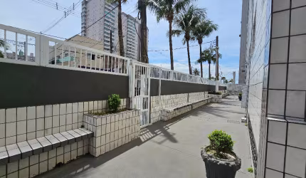 Linda Kit reformada a 100 metros da praia